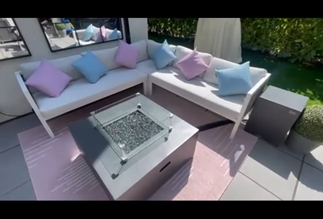 Person wanted for flat share in luxury flat Main Photo