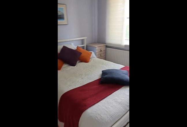 Cosy Double Room in Quiet Neighbourhood Main Photo