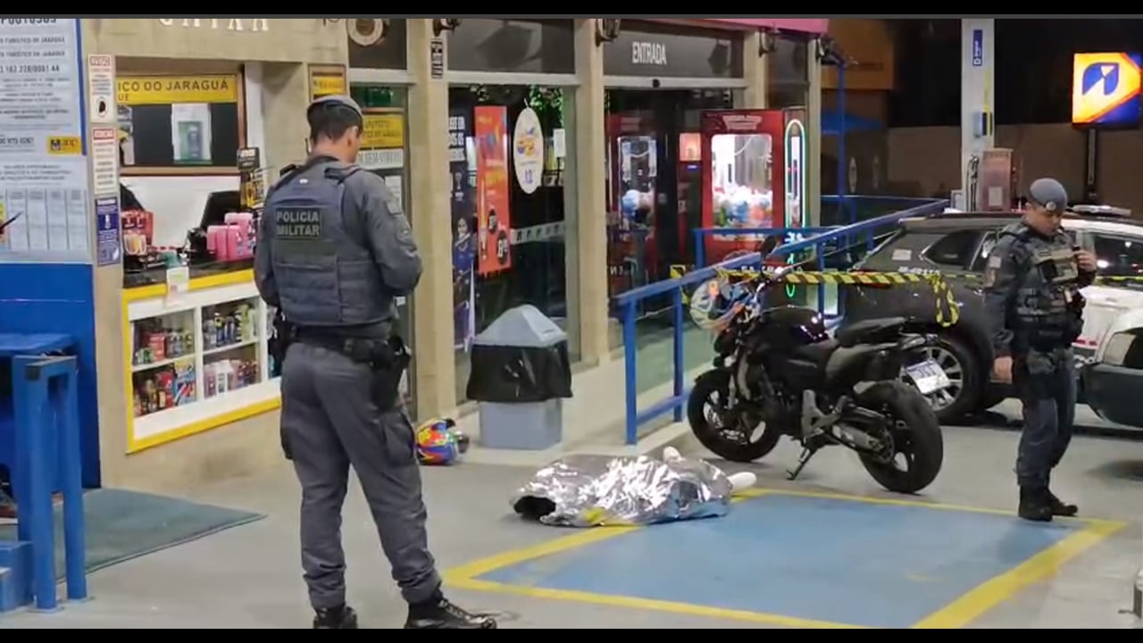 Motociclista é morto ao reagir a assalto em posto de gasolina na Zona Oeste de SP