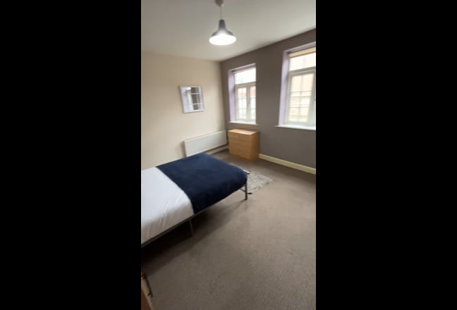 Spacious double room to rent in worksop Main Photo
