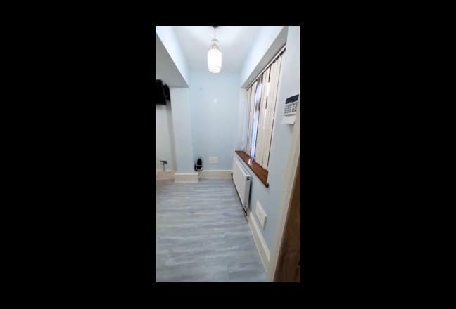  Fully Furnished Self-Contained Studio – Ashford Main Photo