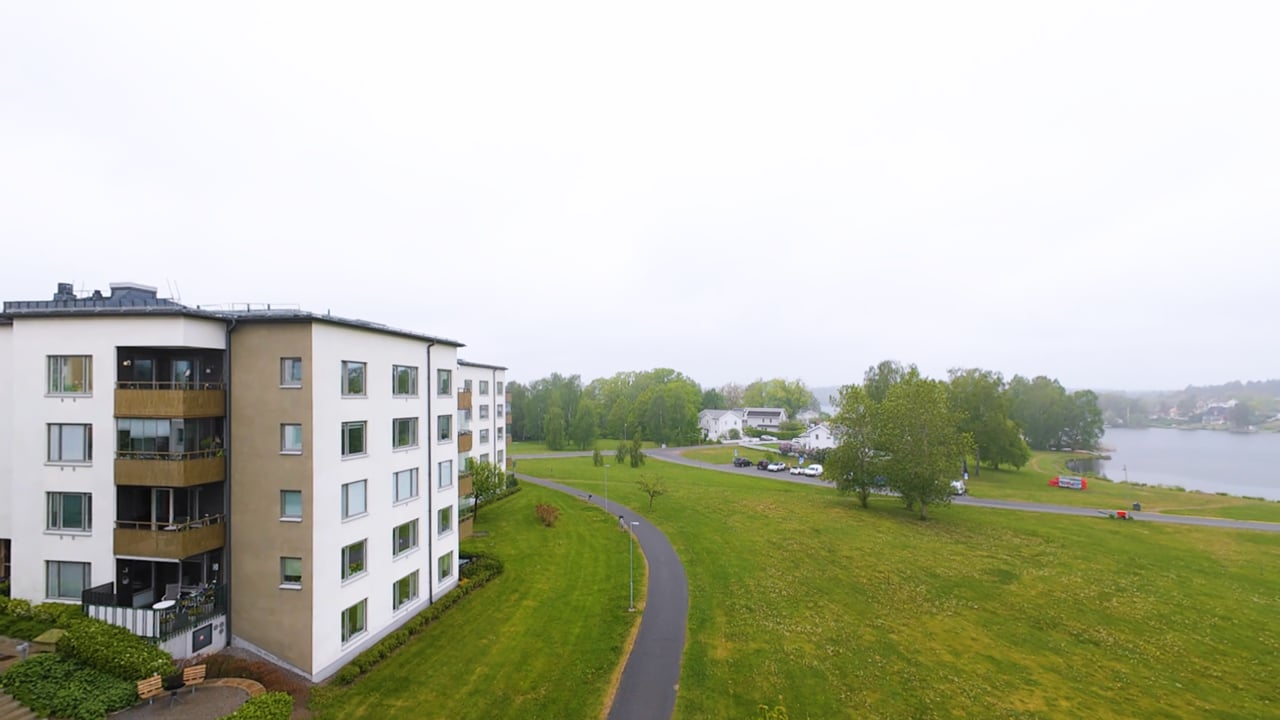 2 rum Lägenhet på Stensövägen 20 Älta Centrum / Stensö Nacka kommun - video