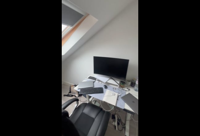Large Loft En suite - Manor House Main Photo