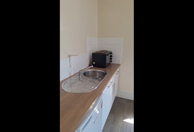 High Standard Studio/Bedsit 6Mth Minimum £595 Main Photo