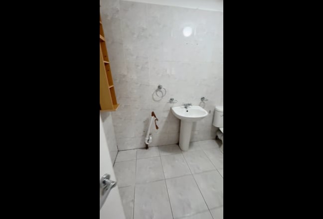 Superb 2 Bedroom, 2 Bathroom Garden Flat Main Photo