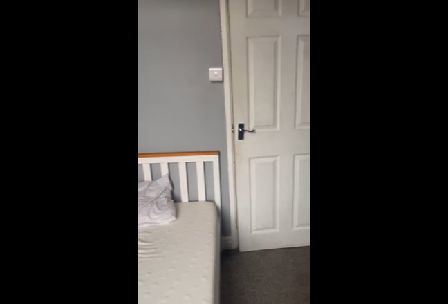 Double room in terraced house Main Photo