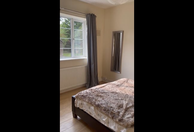 Beautiful double room for rent in Adel, Leeds. Main Photo