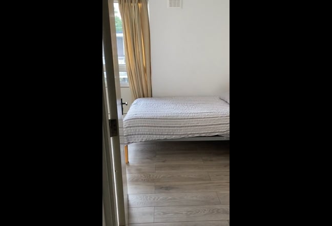 Video 1: Bedroom - Bed & Wardrobe