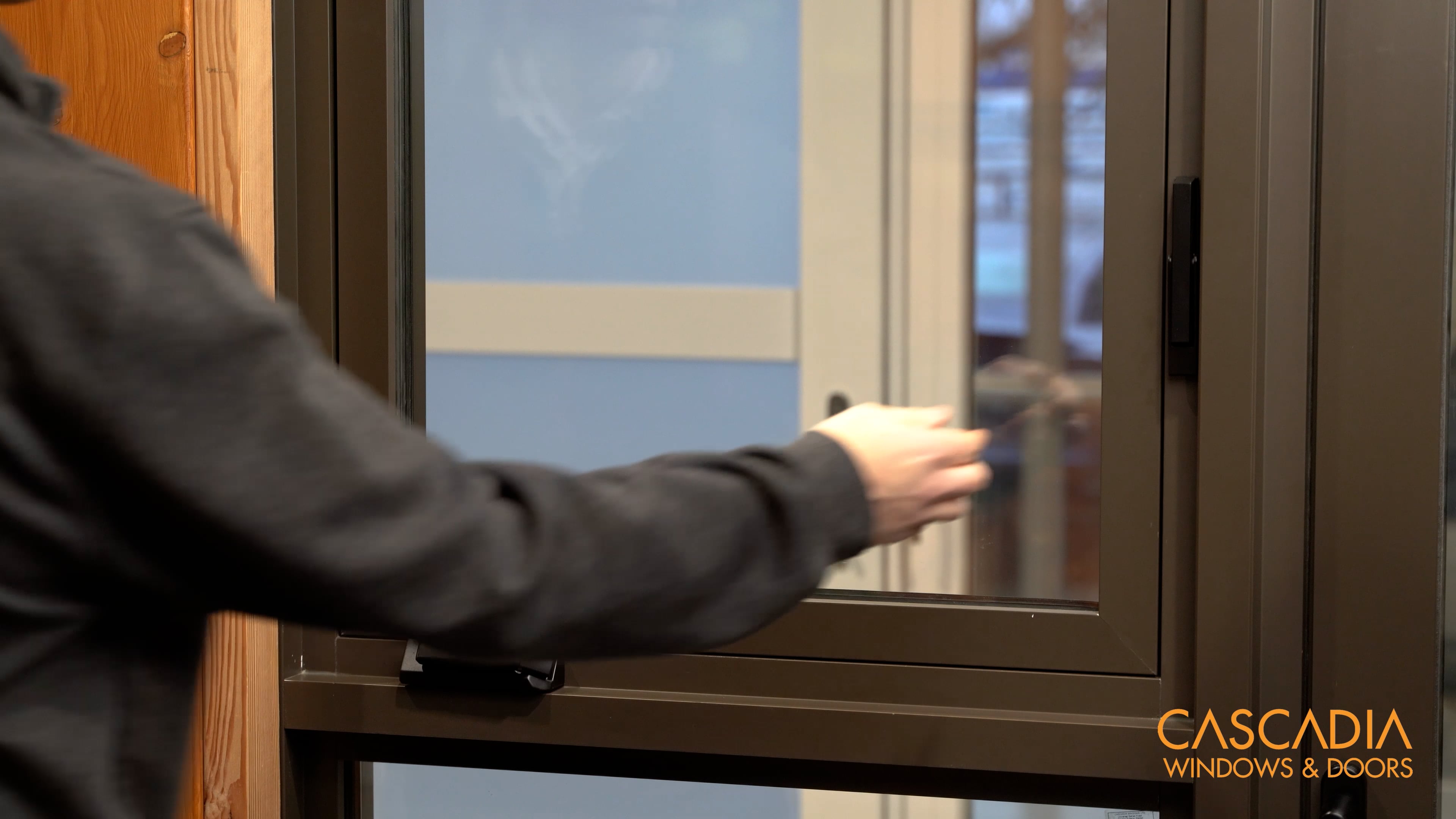 Window Hardware Demo - Outswing Casement on Vimeo
