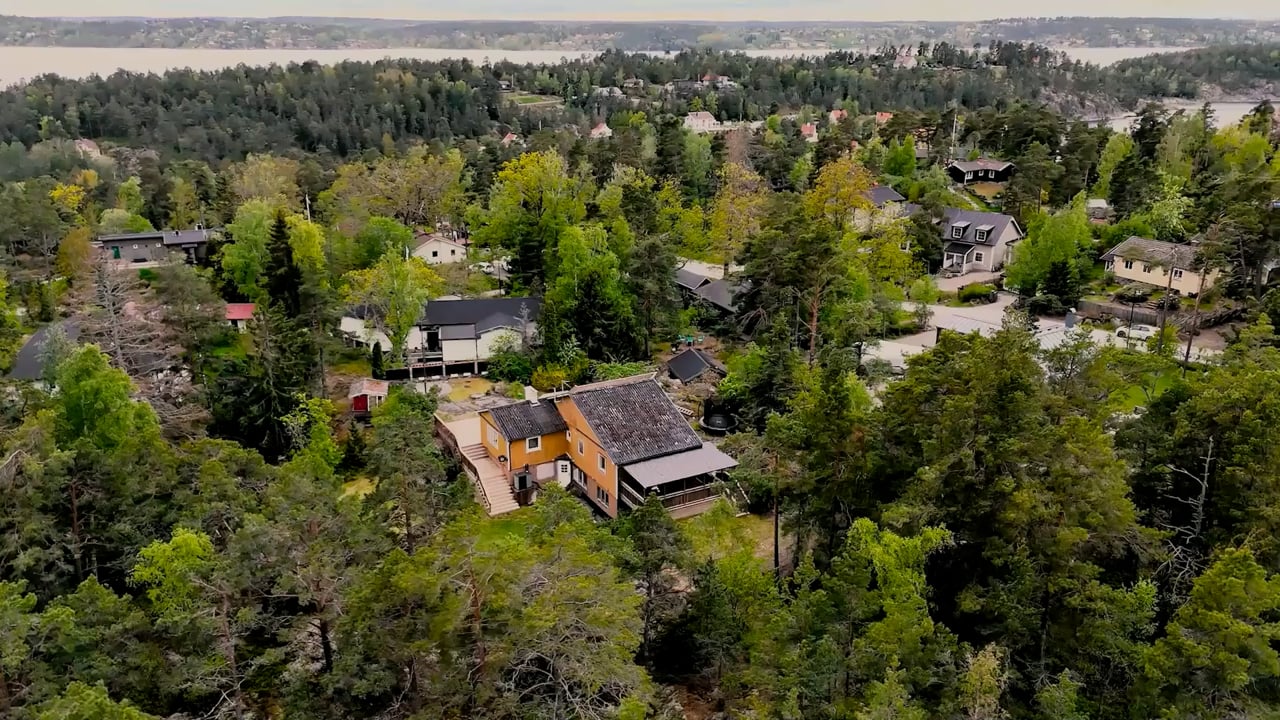 6 rum Villa på Berghemsvägen 48 Älgö - Saltsjöbaden Nacka kommun - video