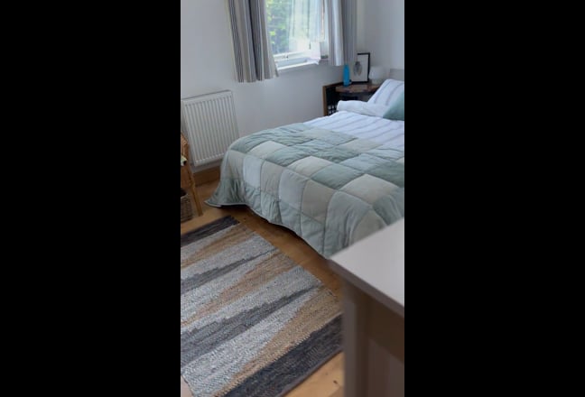 Double room to take over until October  Main Photo