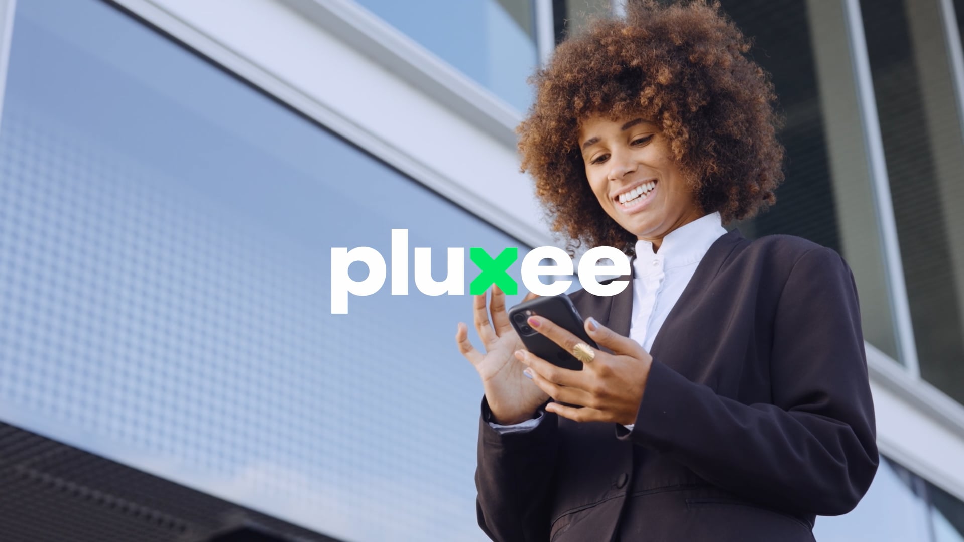 PLUXEE