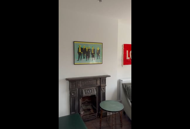 Brand New, 1 bedroom flat with sunny roof terrace Main Photo