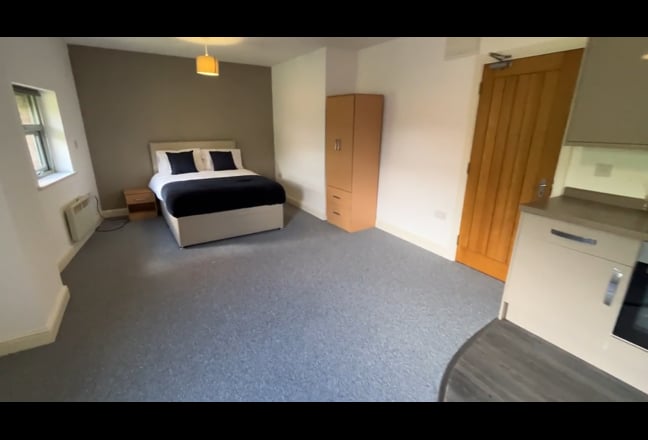 Part Furnished Studio with Parking in Edwinstowe Main Photo