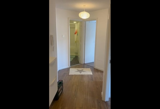 Big double room in Canada Water wi balcony Main Photo