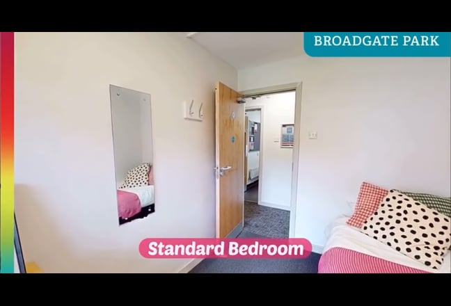 Broadgate Park Student Single Room (51 Weeks) Main Photo