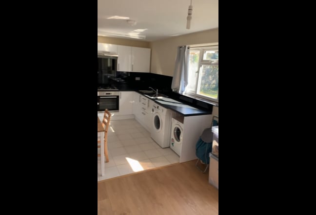 Cannon Park, Charming 1 Bed Flat with Garden! Main Photo