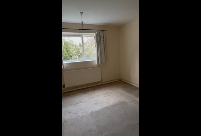 Video 1: Bedroom view