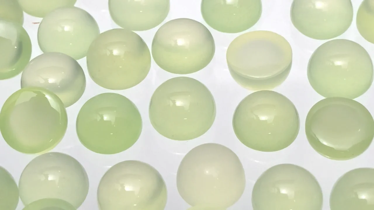 動画】ライムグリーンカルセドニーAAA ラウンド カボション8×8mm