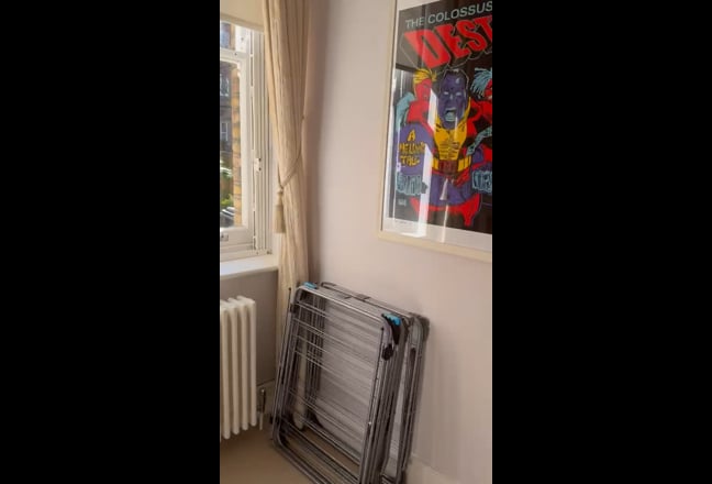 Room in 2 Bed Flat with Private Bathroom & Office  Main Photo