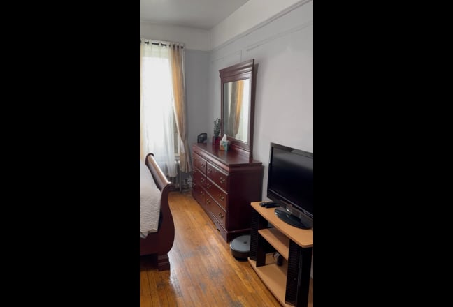 Beautiful Large Room to Rent Main Photo