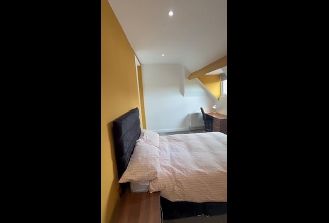 Earlsdon Village Studio Style room Available Now  Main Photo