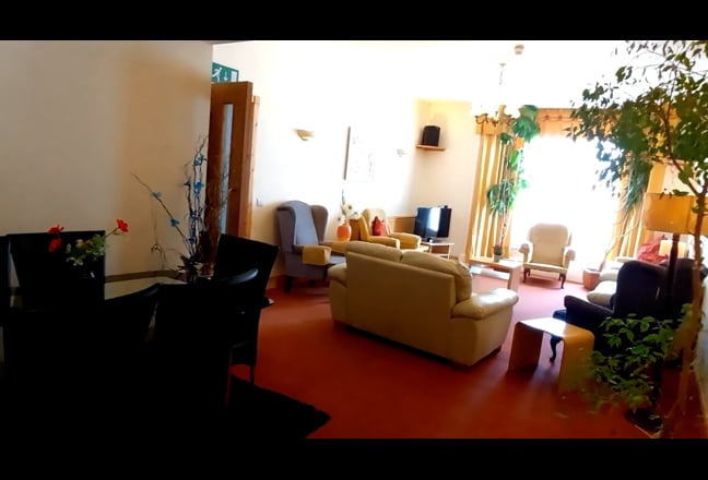 Luxury es double rooms, ex-hotel nr town centre Main Photo