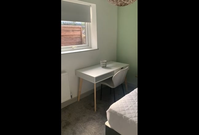Lovely double rm with own bathroom avail. July 2nd Main Photo