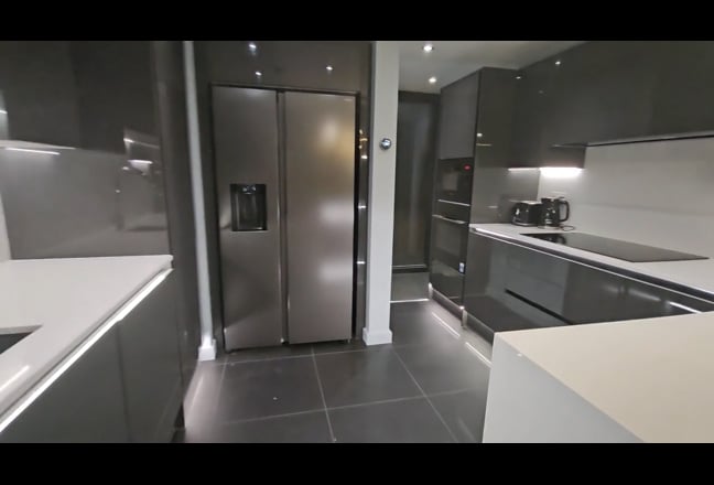 💚 Double Room in Stunning Penthouse, Stratford Main Photo
