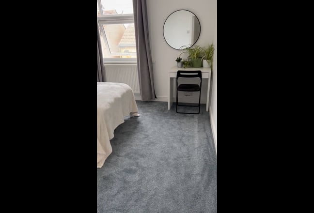 Beautiful double room in a newly decorated house  Main Photo