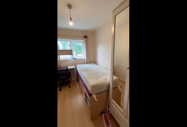 Video 1: House from front