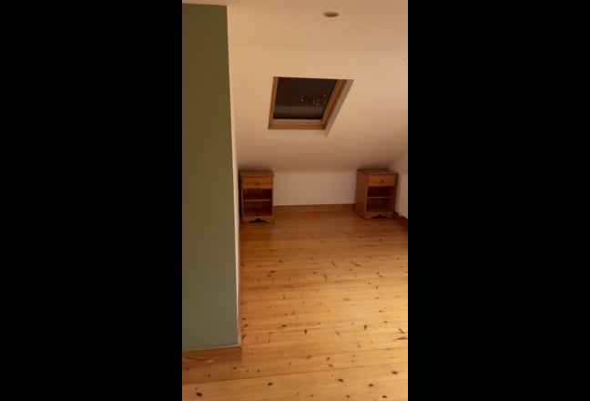 Large double room available in East London  Main Photo