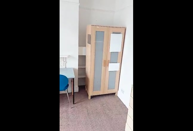 Video 1: FRONT OF HOUSE 