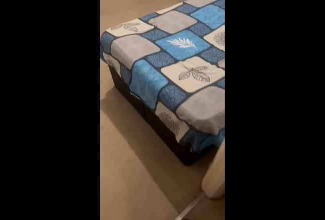 Double Bedroom next to M25 and Heathrow Airport  Main Photo