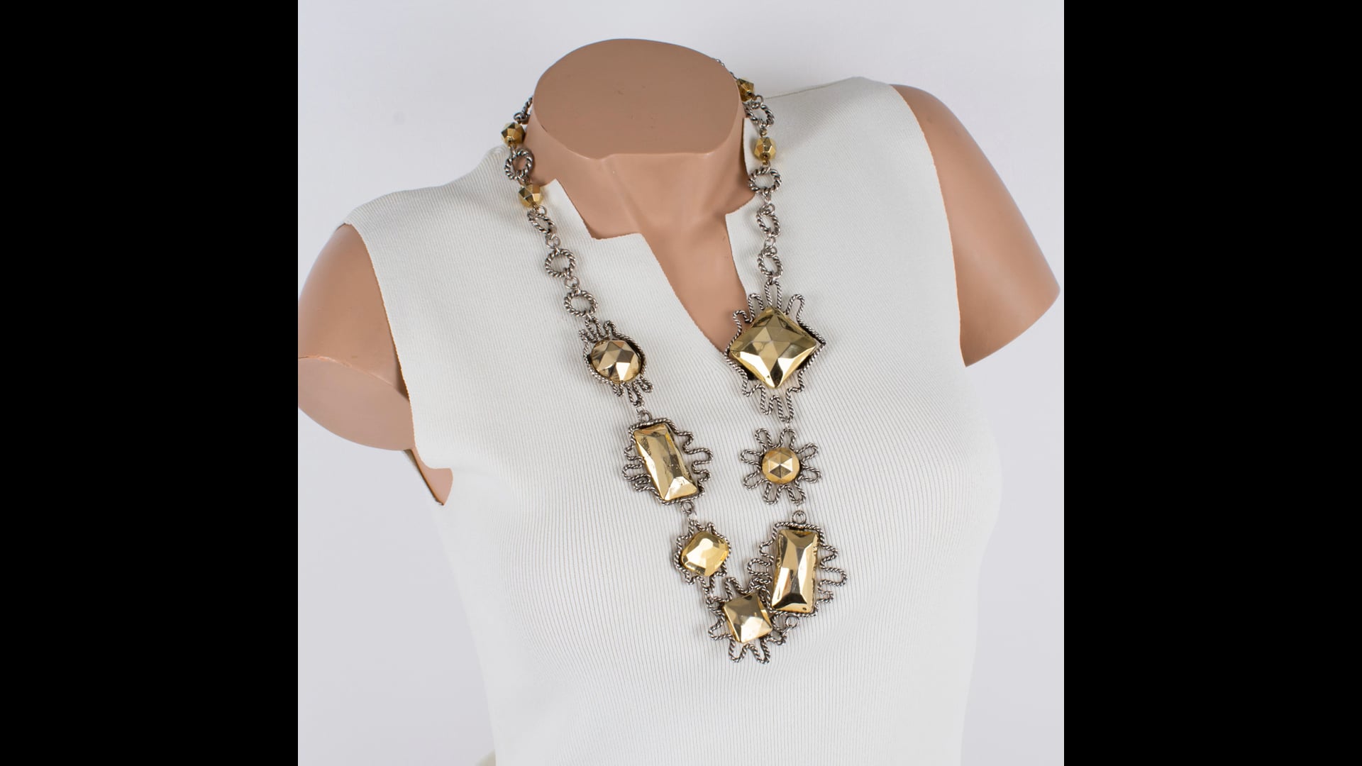 Collier de perles Alexis Lahellec, designer parisien des années 1980