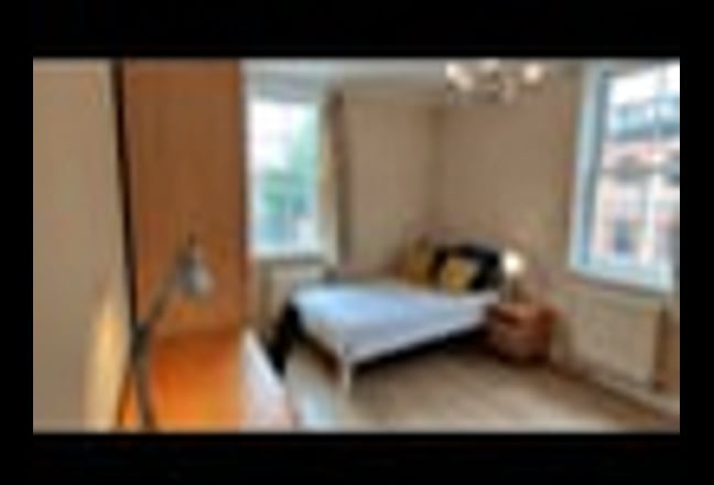 Large bright double room Bloomsbury (bills incl.) Main Photo