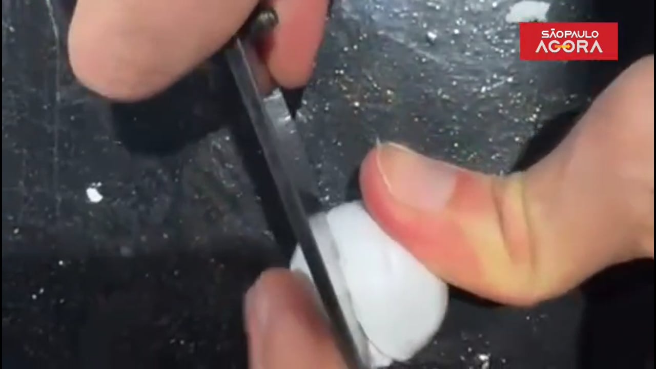 Receita apreende cocaína oculta em bolinhas de isopor
