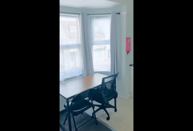 Modern Studio Flat 📍RG1 Prime📍 Town Centre Main Photo