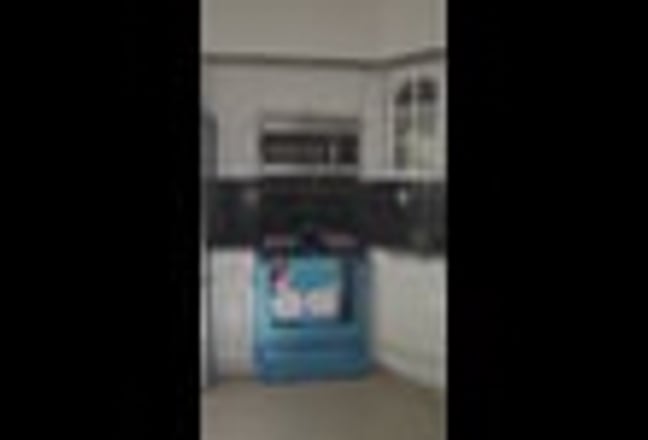  single unfurnished room available.  Main Photo