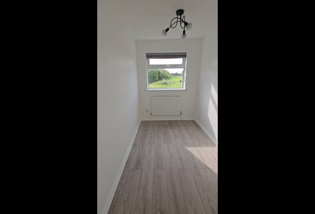 2 bedroom flat  Main Photo