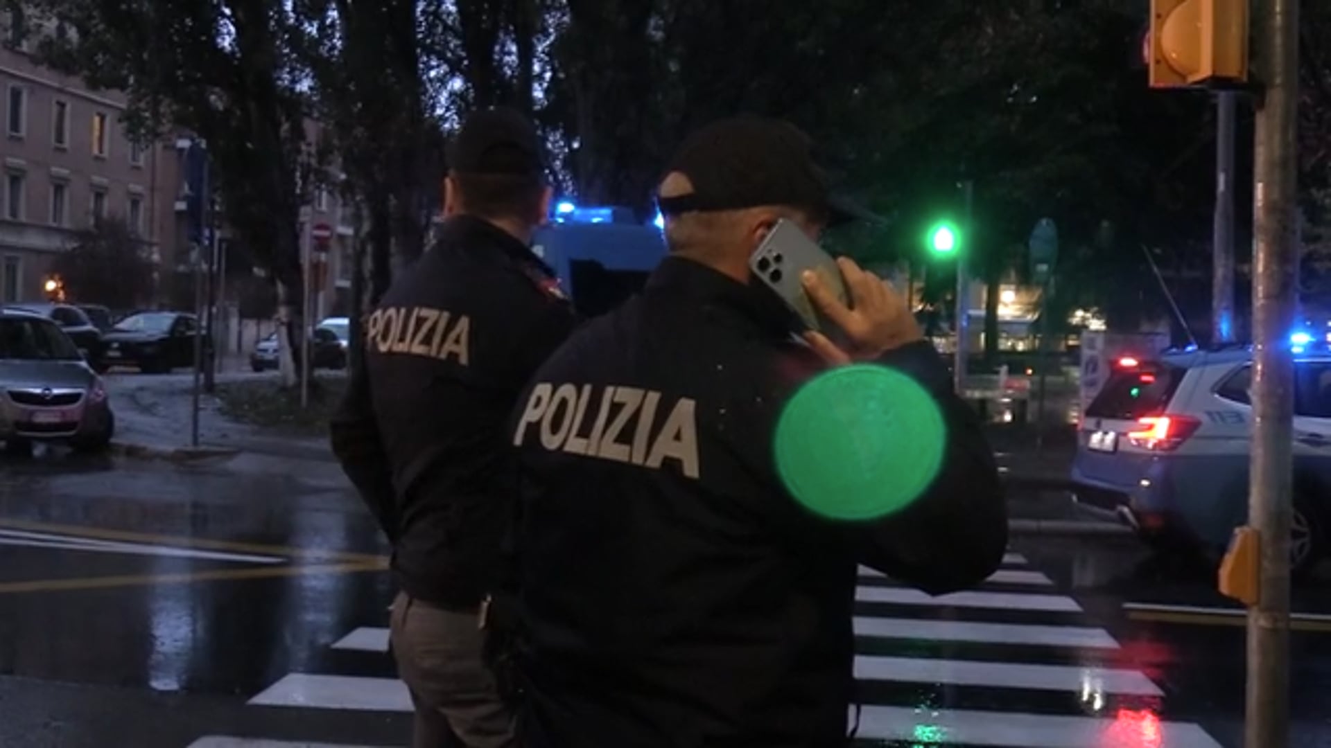 Finto massaggiatore molesta una giovane in Bolognina: arrestato