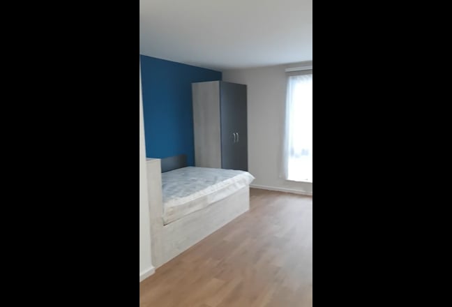 Large PlatinumEn Suite Room in Shared Student Flat Main Photo