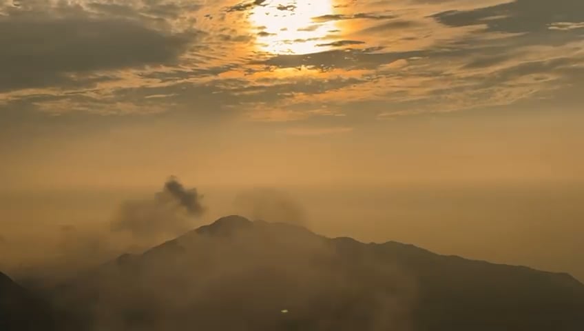 https://i.vimeocdn.com/video/2025182562-61ef25c30f1456ba21496206e14a8f724568cba35d661aa993bc30fef583004f-d