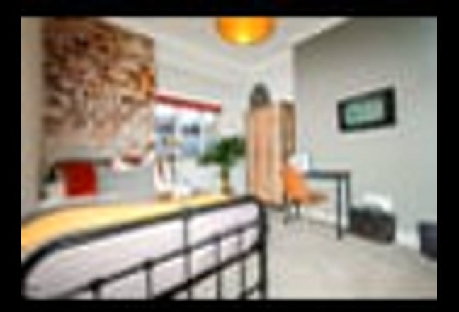 Video 1: En-suite
