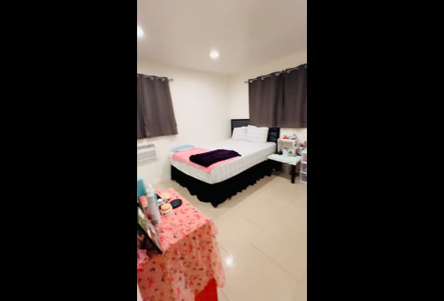 Furnished 2 Beds/1 Bath for 2 Adults Main Photo