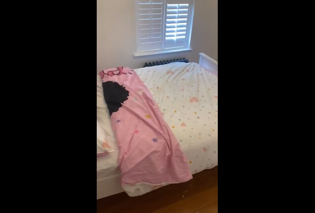 Room in a 3 bedroom house  Main Photo