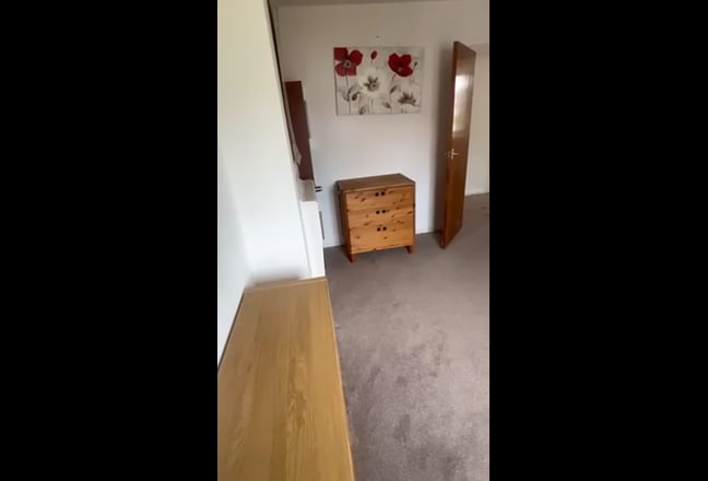 Two Rooms in RM18 8NL Main Photo