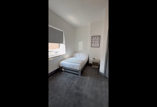 Ensuite Rooms Available Now! All Bills inc. Main Photo