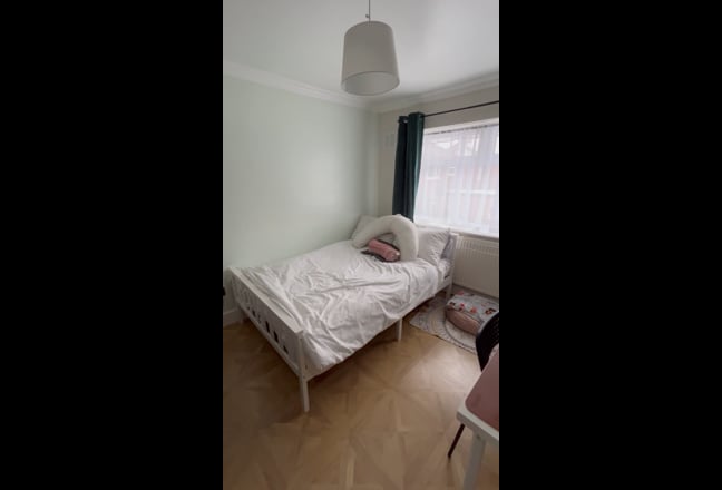 Premium Single and King bedroom in Salford  Main Photo