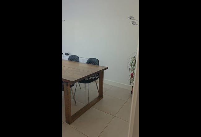 Furnished Ensuite Double Room in  5-Bed House Main Photo